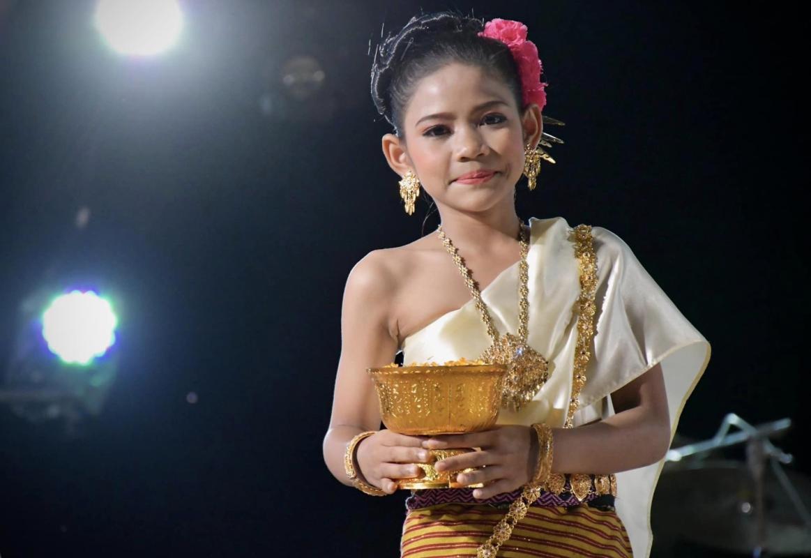 นายกองค์การบริหารส่วนจังหวัดตาก เป็นประธานเปิดงานสืบสานประเพณีขึ้นธาตุวัดสามเงาออก ประจำปี 2566