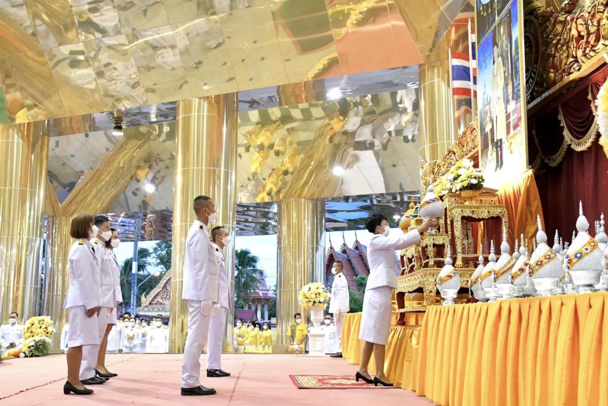 เลขานุการนายกองค์การบริหารส่วนจังหวัดตาก ร่วมพิธีถวายเครื่องราชสักการะและวางพานพุ่ม และพิธีจุดเทียนถวายพระพรชัยมงคล เนื่องในโอกาสวันเฉลิมพระชนมพรรษา 28 กรกฎาคม 2566 