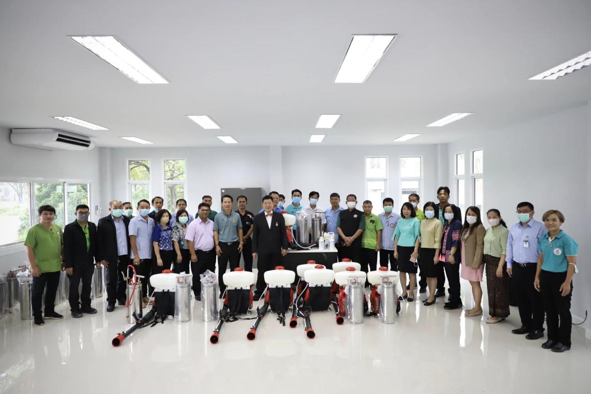 ายกองค์การบริหารส่วนจังหวัดตาก เป็นประธานในพิธีส่งมอบครุภัณฑ์วิทยาศาสตร์ เพื่อใช้ควบคุมป้องกันโรคระบาดในพื้นที่ให้กับสถานีอนามัยเฉลิมพระเกียรติ 60 พรรษา นวมินทราชินี ( สอน.) และโรงพยาบาลส่งเสริมสุขภาพส่วนตำบล ( รพ.สต.) 