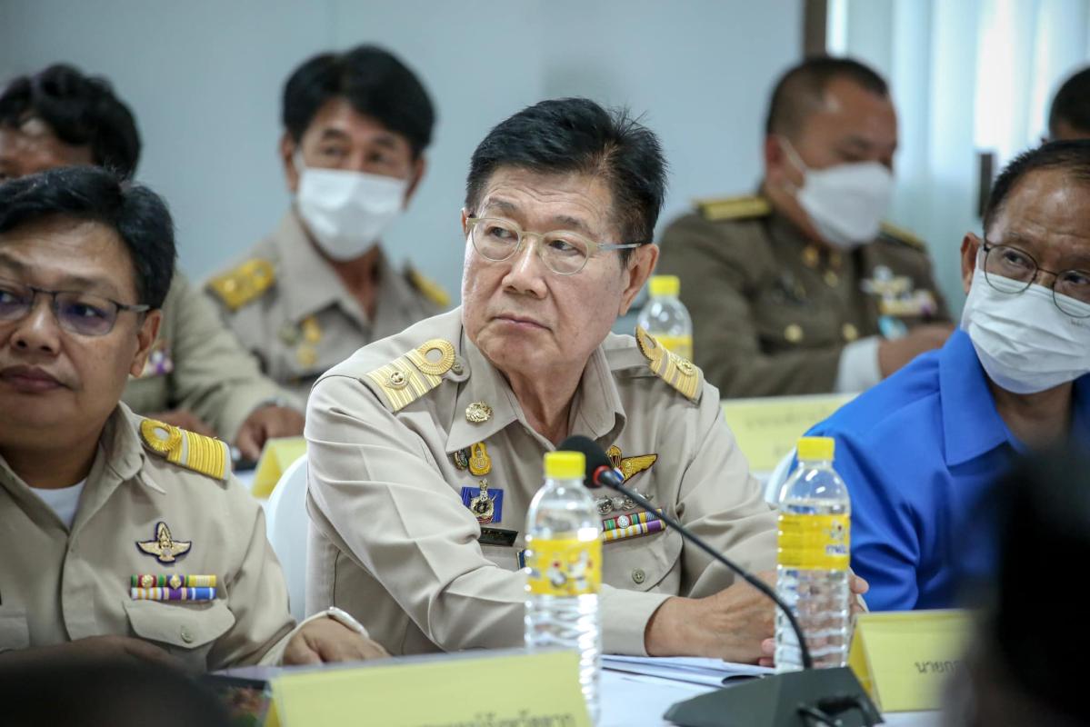 นายกองค์การบริหารส่วนจังหวัดตาก ร่วมให้การต้อนรับ พลเรือเอก พงษ์เทพ หนูเทพ องคมนตรีพร้อมด้วยคณะ และร่วมประชุม รับฟังการบรรยายสรุปสถานการณ์อุทกภัยในพื้นที่อำเภอสามเงา