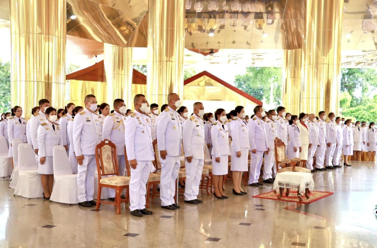 รองปลัดองค์การบริหารส่วนจังหวัดตาก เข้าร่วมพิธีวางพวงมาลา เพื่อน้อมรำลึกในพระมหากรุณาธิคุณพระบาทสมเด็จพระบรมชนกาธิเบศร มหาภูมิพลอดุลยเดชมหาราช บรมนาถบพิตร เนื่องใน "วันนวมินทรมหาราช"