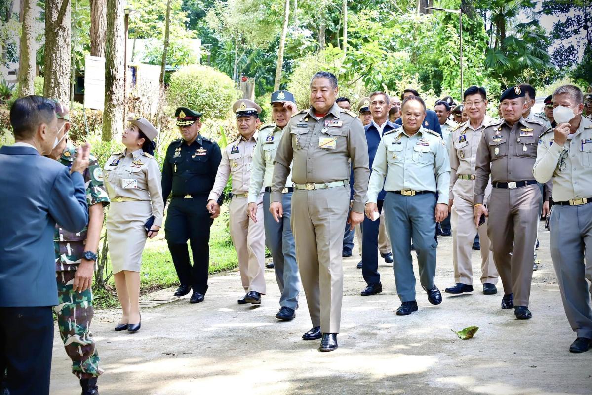 นายกองค์การบริหารส่วนจังหวัดตาก ร่วมให้การต้อนรับ นายพลากร สุวรรณรัฐ องคมนตรี ประธานอนุกรรมการติดตามและขับเคลื่อนโครงการอันเนื่องมาจากพระราชดำริพื้นที่ภาคเหนือ