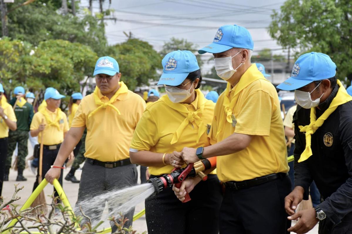 ปลัดองค์การบริหารส่วนจังหวัดตาก พร้อมด้วยผู้บริหาร หัวหน้าส่วนราชการ พนักงานจ้าง และลูกจ้างในสังกัด องค์การบริหารส่วนจังหวัดตาก เข้าร่วมกิจกรรมจิตอาสาพัฒนา เนื่องในวันคล้ายวันสวรรคตพระบาทสมเด็จพระจุลจอมเกล้าเจ้าอยู่หัว 23 ตุลาคม 2566 