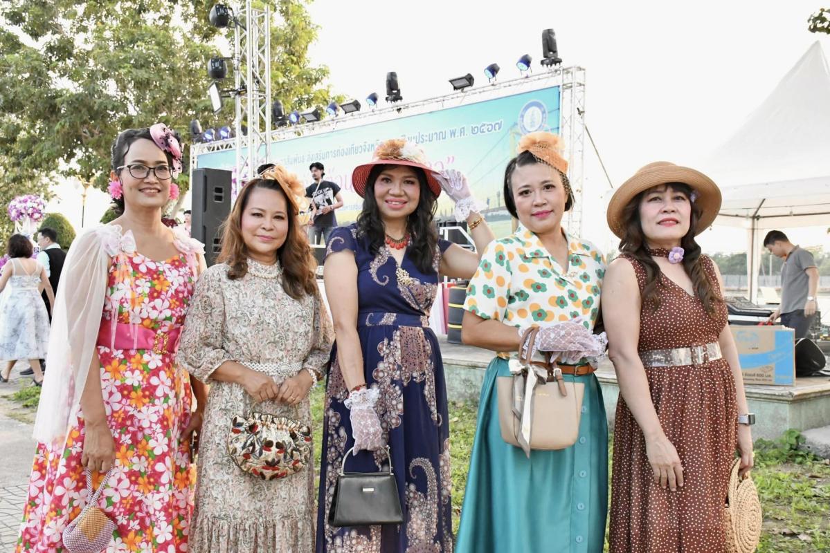 นายกองค์การบริหารส่วนจังหวัดตาก เป็นประธานเปิดโครงการจัดนิทรรศการและออกบูธประชาสัมพันธ์การท่องเที่ยวจังหวัดตาก ประจำปีงบประมาณ พ.ศ. ๒๕๖๗ "เปิดไฟสะพานแห่งรัก ต้อนรับลมหนาว" ณ สะพานสมโภชกรุงรัตนโกสินทร์ 200 ปี จังหวัดตาก
