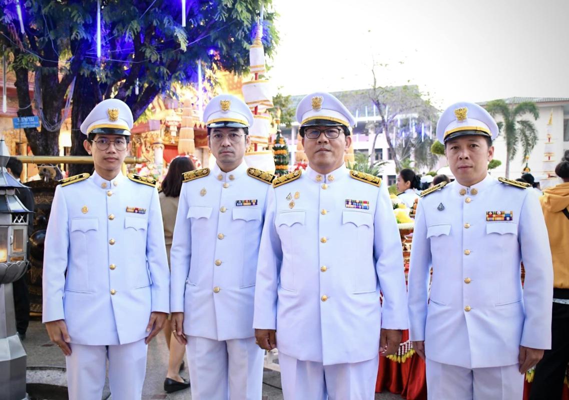 ปลัดองค์การบริหารส่วนจังหวัดตาก พร้อมด้วยข้าราชการในสังกัด องค์การบริหารส่วนจังหวัดตาก ร่วมประกอบพิธีวันสมเด็จพระเจ้าตากสินมหาราช และพิธีบวงสรวงดวงพระวิญญาณสมเด็จพระเจ้าตากสินมหาราช 