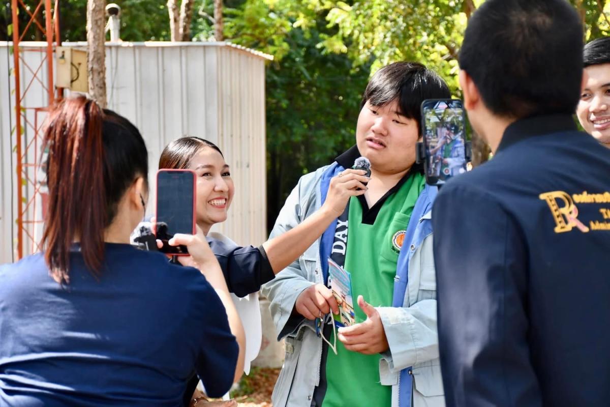 ฝ่ายประชาสัมพันธ์ อบจ.ตาก บุกสถาบันการศึกษาเมืองตาก!!!