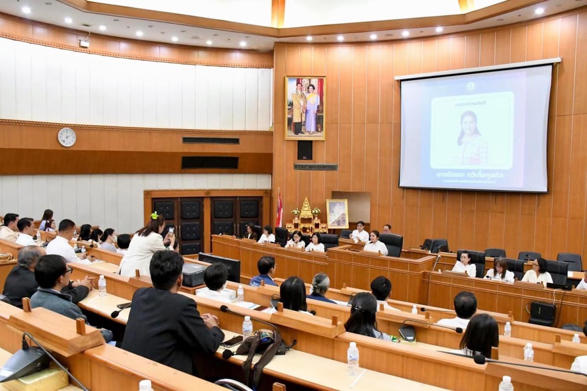 นายก อบจ.ตาก เป็นประธานการประชุมขับเคลื่อนการทำงานขององค์การบริหารส่วนจังหวัดตาก