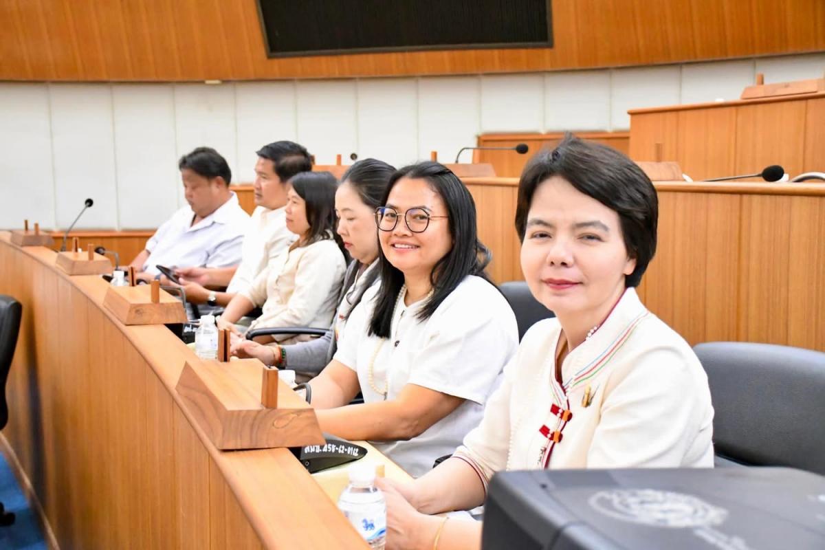 นายก อบจ.ตาก เป็นประธานการประชุมขับเคลื่อนการทำงานขององค์การบริหารส่วนจังหวัดตาก