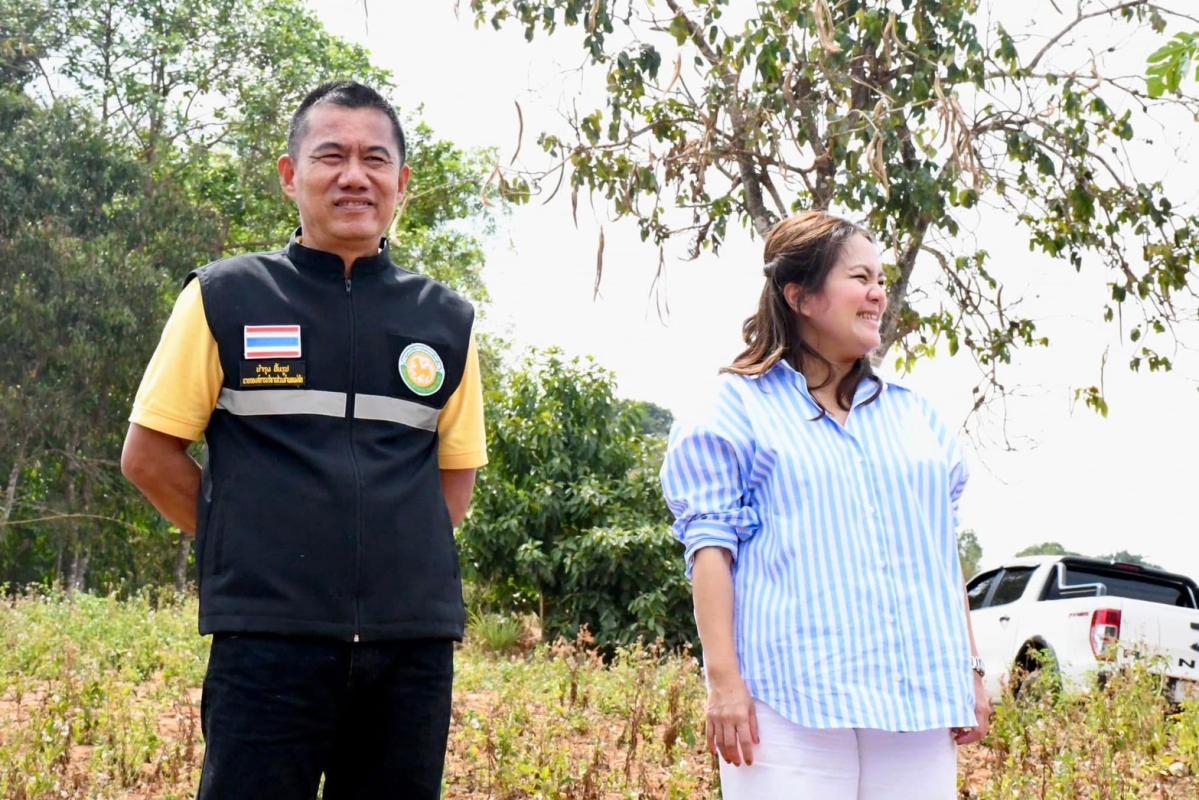 นายก อบจ.ตาก ลงพื้นที่ติดตามการทำงานของเครื่องจักรกล ในพื้นที่ ต.แม่ท้อ อ.เมืองตาก จ.ตาก