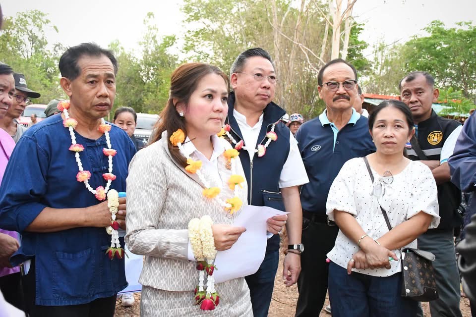 นายก อบจ.ตาก ลงพื้นที่ติดตามการทำงานของเครื่องจักรกล ในพื้นที่ ต.ท้องฟ้า อ.บ้านตาก จ.ตาก 