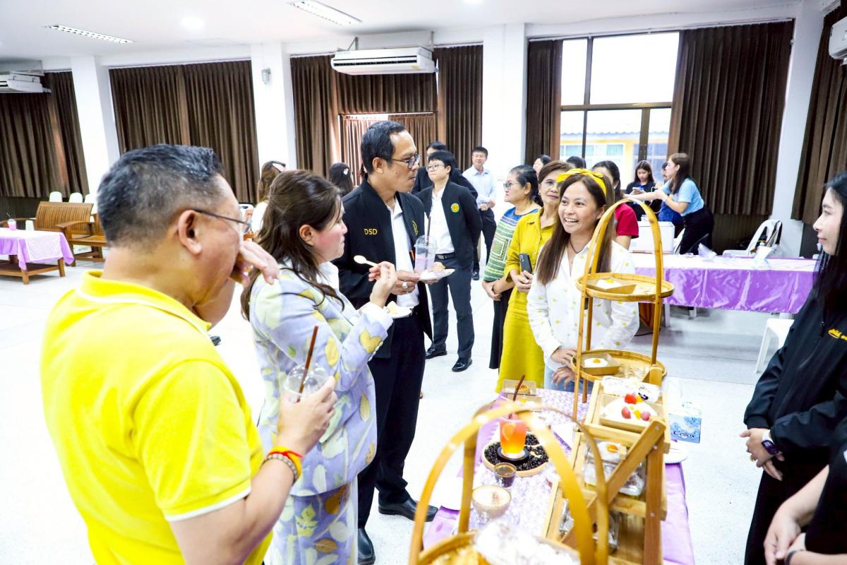 นายกจอย นายก อบจ.ตาก เป็นประธานมอบวุฒิบัตร และปิดการฝึกอบรมบาริสต้ามืออาชีพ และเบเกอรี่ฟิวชั่น