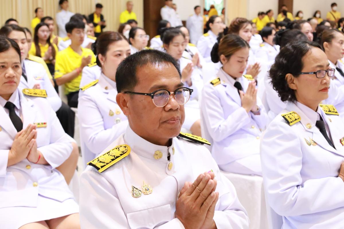 ร่วมพิธีเจริญพระพุทธมนต์และทําบุญตักบาตร (ข้าวสาร อาหารแห้ง) ถวายพระราชกุศล เฉลิมพระเกียรติพระบาทสมเด็จพระเจ้าอยู่หัว เนื่องในโอกาสวันเฉลิมพระชนมพรรษา ๒๘ กรกฎาคม ๒๕๖๘ 