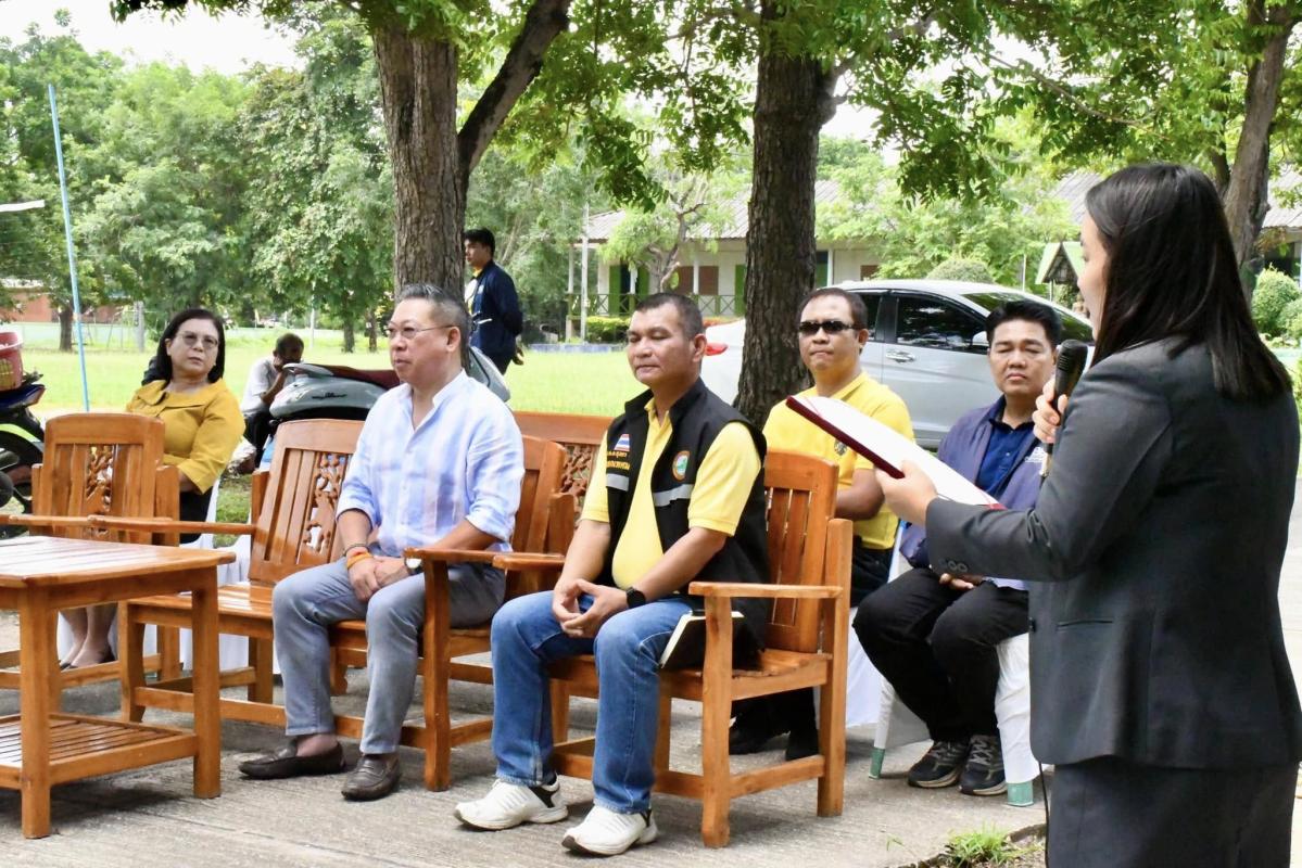 นายก อบจ.ตาก (นายกจอย) สนับสนุนงบประมาณ จำนวน 200,000 บาท จัดซื้อสื่อการเรียนการสอนให้แก่โรงเรียนบ้านทุ่งกระเชาะ อ.บ้านตาก