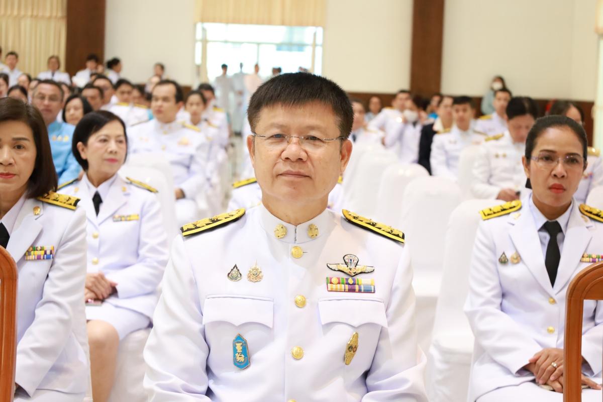 อบจ.ตาก เข้าร่วมพิธีเจริญพระพุทธมนต์และทำบุญตักบาตรถวายพระราชกุศล (ข้าวสาร อาหารแห้ง) เฉลิมพระเกียรติสมเด็จพระนางเจ้าสิริกิติ์ พระบรมราชินีนาถ พระบรมราชชนนีพันปีหลวง เนื่องในโอกาสวันเฉลิม