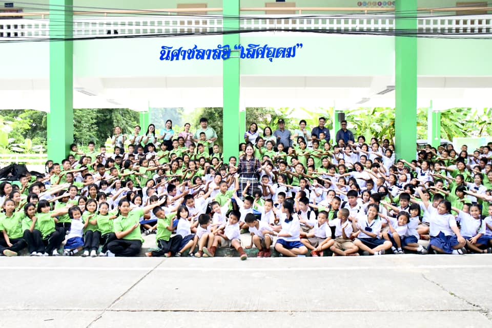 นายกจอย พบปะผู้บริหาร คณะครูและนักเรียนโรงเรียนบ้านห้วยนกแล อ.แม่ระมาด