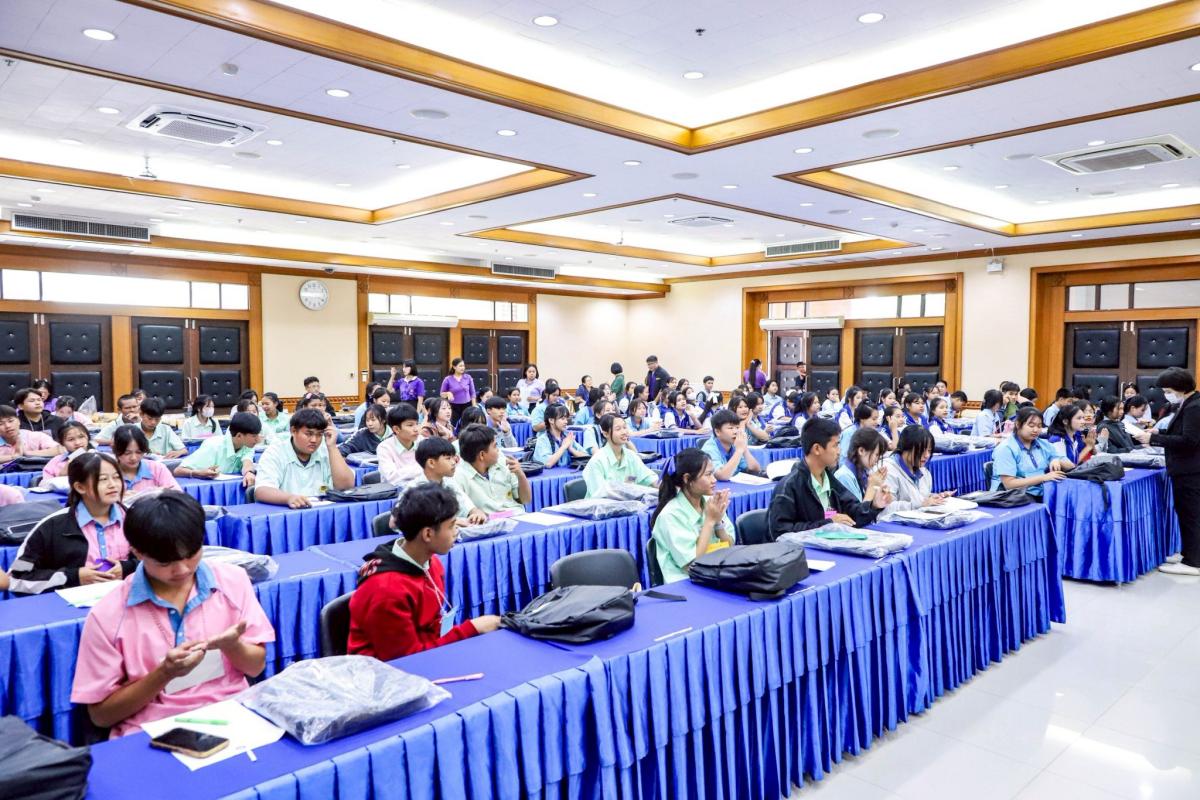 รองนายก อบจ.ตาก เป็นประธานเปิดโครงการ ฝึกอบรมพัฒนาทักษะการพูด อ่าน เขียน ประจำปี 2568