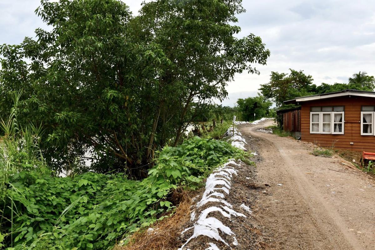 นายกจอย (นายก อบจ.ตาก) ลงพื้นที่ตรวจติดตามโครงการปรับปรุงถนนโดยซ่อมแซมเป็นผิวทางแอสฟัลท์ติกคอนกรีต ในพื้นที่ อ.สามเงา จ.ตาก งบประมาณ 1,350,000 บาท 