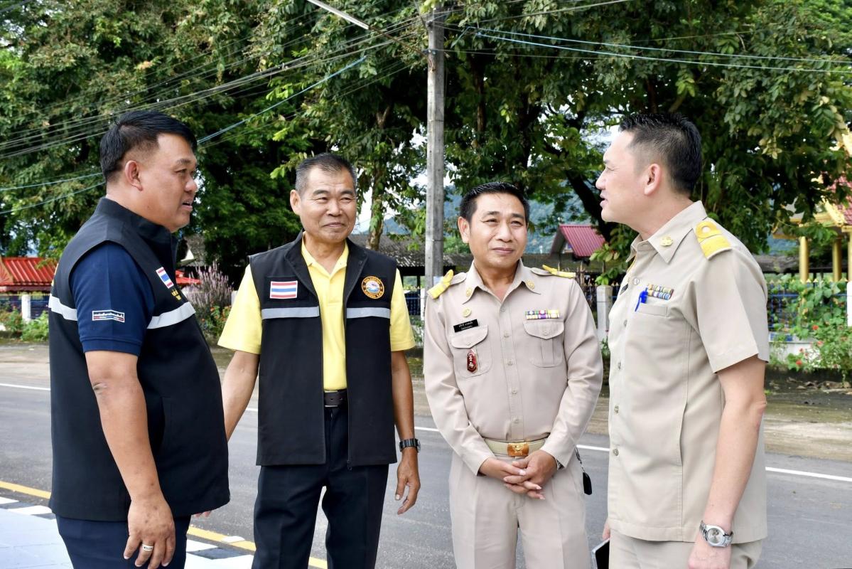 นายกจอย (นายกอบจ.ตาก) ตรวจติดตามโครงการปรับปรุงถนนโดยซ่อมแซมเป็นผิวทางแอสฟัลท์ติกคอนกรีต (Overlay) พื้นที่ อ.แม่สอด - อ.แม่ระมาด งบประมาณ 1,949,000 บาท