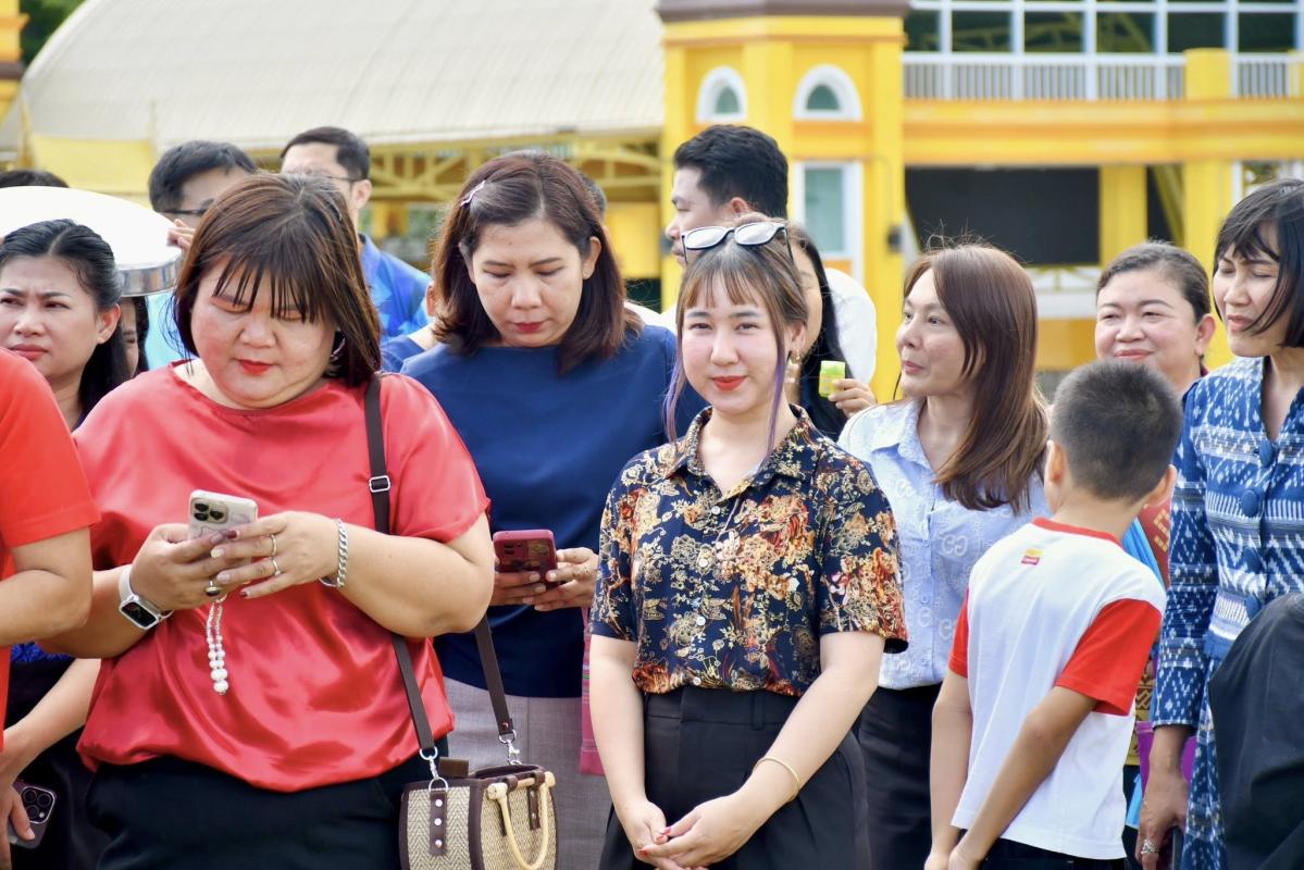 นายกจอย (นายก อบจ.ตาก) ต้อนรับขบวนแห่ มังกร สิงโต จากศาลเจ้าปุงเถ่ากง-ม่า จังหวัดตาก