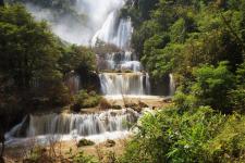 ทีลอซู อลังการน่านน้ำ กลางป่าอุ้มผาง