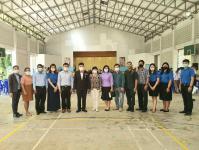 พิธีมอบสื่อการเรียนการสอน ประจำปีงบประมาณ พ.ศ. 2563 ให้แก่กลุ่มโรงเรียนอำเภอพบพระ และสำนักงานเทศบาลตำบลพบพระที่มีสถานศึกษาในสังกัด จำนวน 25 หน่วยงาน