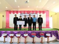 พิธีมอบสื่อการเรียนการสอน ประจำปีงบประมาณ พ.ศ. 2563 ให้แก่กลุ่มโรงเรียนอำเภออุ้มผาง และองค์การบริหารส่วนตำบลโมโกรที่มีสถานศึกษาในสังกัด