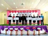 พิธีมอบสื่อการเรียนการสอน ประจำปีงบประมาณ พ.ศ. 2563 ให้แก่กลุ่มโรงเรียนอำเภออุ้มผาง และองค์การบริหารส่วนตำบลโมโกรที่มีสถานศึกษาในสังกัด