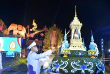 ร่วมงานประเพณีลอยกระทงสายไหลประทีป 1000 ดวง จังหวัดตาก ประจำปี 2563