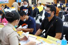 ภาพบรรยากาศวันแรกของการเปิดรับสมัครเลือกตั้งสมาชิกสภาองค์การบริหารส่วนจังหวัดตาก และนายกองค์การบริหารส่วนจังหวัดตาก