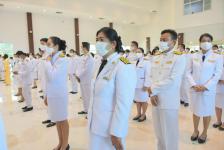 พิธีวางพานพุ่มและพิธีถวายบังคม เนื่องในวันคล้ายวันพระบรมราชสมภพ พระบาทสมเด็จพระบรมชนกาธิเบศร มหาภูมิพลอดุลยเดชมหาราช บรมนาถบพิตร วันชาติ และวันพ่อแห่งชาติ 5 ธันวาคม 2563 