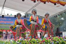 ร่วมพิธีเปิดงานสืบสานประเพณีปีใหม่ม้ง อำเภอพบพระ ประจำปีงบประมาณ 2564