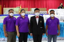 นายก อบจ.ตาก นำทีมลงพื้นที่ส่งมอบวัสดุอุปกรณ์ทางการแพทย์ ณ อำเภอท่าสองยาง จังหวัดตาก