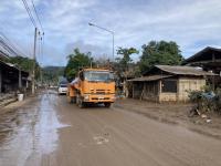 ลงพื้นที่ติดตามสถานการณ์น้ำท่วม และนำรถน้ำไปบริการช่วยเหลือประชาชน เพื่อการอุปโภคบริโภค ในพื้นที่อำเภออุ้มผาง