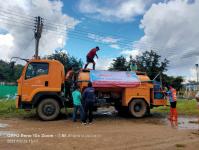 ลงพื้นที่ติดตามสถานการณ์น้ำท่วม และนำรถน้ำไปบริการช่วยเหลือประชาชน เพื่อการอุปโภคบริโภค ในพื้นที่อำเภออุ้มผาง