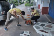 สระว่ายน้ำ อบจ.ตาก ฉีดพ่นน้ำยาฆ่าเชื้อโรคทุกวันจันทร์