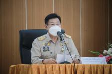 นายกองค์การบริหารส่วนจังหวัดตาก กล่าวต้อนรับ พร้อมมอบของที่ระลึก ให้กับคณะสำนักงาน ป.ป.ช. ประจำจังหวัดตาก ในการติดตามโครงการ STRONG-จิตพอเพียงต้านทุจริต จังหวัดตาก