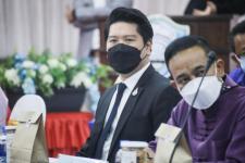 รองนายกองค์การบริหารส่วนจังหวัดตาก พร้อมด้วยนางสาวปริตตรา จันทร์วรโชติ เลขานุการนายกองค์การบริหารส่วนจังหวัดตาก เข้าร่วมการประชุมใหญ่สามัญประจำปี 2564 หอการค้าจังหวัดตาก ณ ห้องประชุมชั้น 2 หอการค้าจังหวัดตาก