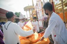 องค์การบริหารส่วนจังหวัดตาก ได้สนับสนุนงบประมาณในการจัดงาน จำนวน 50,000 บาท เพื่อบำรุงรักษา สืบสาน ศิลปะจารีตประเพณี และวัฒนธรรมอันดีของท้องถิ่นที่มีความสำคัญต่อวิถีชีวิตประชาชนในท้องถิ่น