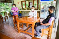 นายกองค์การบริหารส่วนจังหวัดตาก ในฐานะผู้อำนวยการอุทยานธรณีไม้กลายเป็นหินตากลงพื้นที่ตรวจสอบเพื่อเตรียมความพร้อมการจัดงานบันทึกสถิติโลกไม้กลายเป็นหินที่ยาวที่สุดในโลก Guinness World Records (GWR)