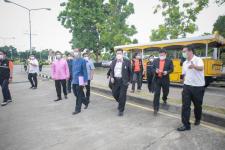 นายกองค์การบริหารส่วนจังหวัดตาก ในฐานะผู้อำนวยการอุทยานธรณีไม้กลายเป็นหินตาก ร่วมงานแถลงข่าวเตรียมจัดงาน “บันทึกสถิติโลก ไม้กลายเป็นหินที่ยาวที่สุดในโลก”