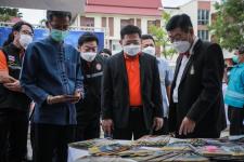 นายกองค์การบริหารส่วนจังหวัดตาก ในฐานะผู้อำนวยการอุทยานธรณีไม้กลายเป็นหินตาก ร่วมงานแถลงข่าวเตรียมจัดงาน “บันทึกสถิติโลก ไม้กลายเป็นหินที่ยาวที่สุดในโลก”