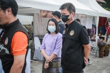 นายกองค์การบริหารส่วนจังหวัดตาก ในฐานะผู้อำนวยการอุทยานธรณีไม้กลายเป็นหินตาก ร่วมงานแถลงข่าวเตรียมจัดงาน “บันทึกสถิติโลก ไม้กลายเป็นหินที่ยาวที่สุดในโลก”