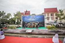 นายกองค์การบริหารส่วนจังหวัดตาก ในฐานะผู้อำนวยการอุทยานธรณีไม้กลายเป็นหินตาก ร่วมงานแถลงข่าวเตรียมจัดงาน “บันทึกสถิติโลก ไม้กลายเป็นหินที่ยาวที่สุดในโลก”