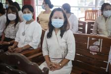 นายก อบจ.ตากนำทีม ร่วมทำบุญถวายเทียนจำนำพรรษา สืบสานประเพณีและทำนุบำรุงพระพุทธศาสนา
