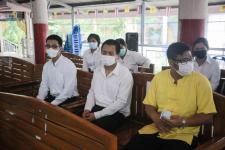นายก อบจ.ตากนำทีม ร่วมทำบุญถวายเทียนจำนำพรรษา สืบสานประเพณีและทำนุบำรุงพระพุทธศาสนา