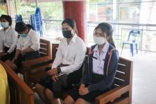 นายก อบจ.ตากนำทีม ร่วมทำบุญถวายเทียนจำนำพรรษา สืบสานประเพณีและทำนุบำรุงพระพุทธศาสนา