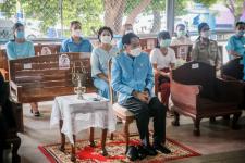 นางสาวเพชรรัตน์ บุญมาวงศ์ หัวหน้าสำนักปลัดองค์การบริหารส่วนจังหวัดตาก เข้าร่วมพิธีบรรพชาอุปสมบท ภายใต้โครงการบรรพชาอุปสมบท 910 รูป เฉลิมพระเกียรติสมเด็จพระนางเจ้าสิริกิติ์ พระบรมราชินีนาถ พระบรมราชชนนีพันปีหลวง