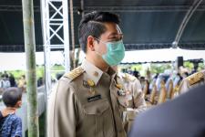 ายกองค์การบริหารส่วนจังหวัดตาก พร้อมด้วย ว่าที่ ดร.ฑีฆะพล ทวีเกื้อกูลกิจ รองนายกองค์การบริหารส่วนจังหวัดตาก ร่วมต้อนรับ พลเอกประวิตร วงษ์สุวรรณ รองนายกรัฐมนตรี และคณะ 