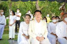 ายกองค์การบริหารส่วนจังหวัดตาก พร้อมด้วยนางสาวเปรมกมล ธีโรภาส ปลัดองค์การบริหารส่วนจังหวัดตาก ร่วมพิธีวันคล้ายวันพระราชสมภพและสรงน้ำสมเด็จพระเจ้าตากสินมหาราช ประจำปี 2566