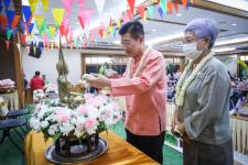 องค์การบริหารส่วนจังหวัดตากจัดพิธีรดน้ำดำหัวและขอพร เนื่องในโอกาสประเพณีวันสงกรานต์ ประจำปี 2566 